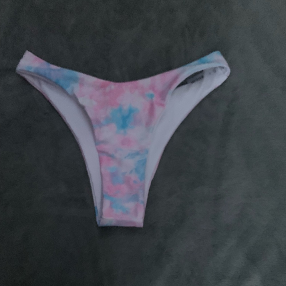 Bathing suit bottoms